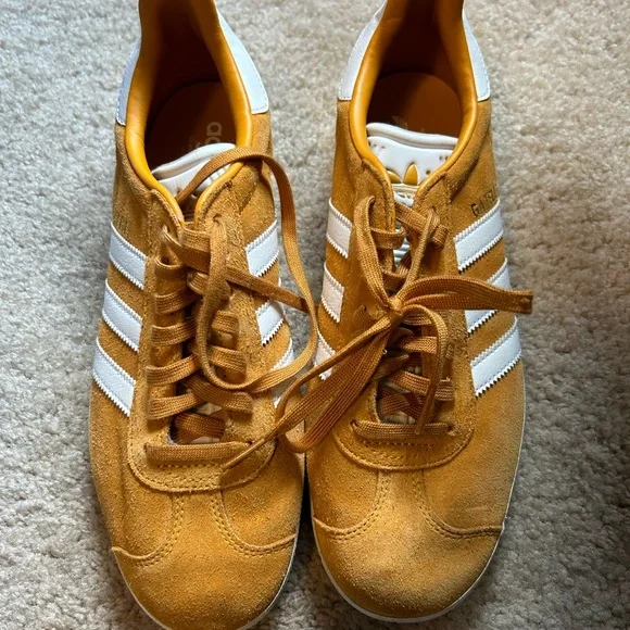 Adidas Gazelles (size 8) - Picture 2 of 4